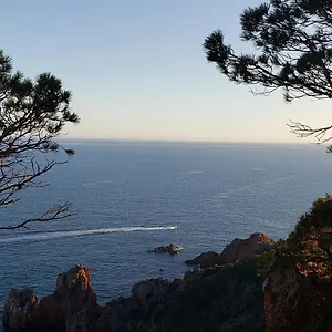 T2, Piscine, Parking, Plages à 200m Fréjus