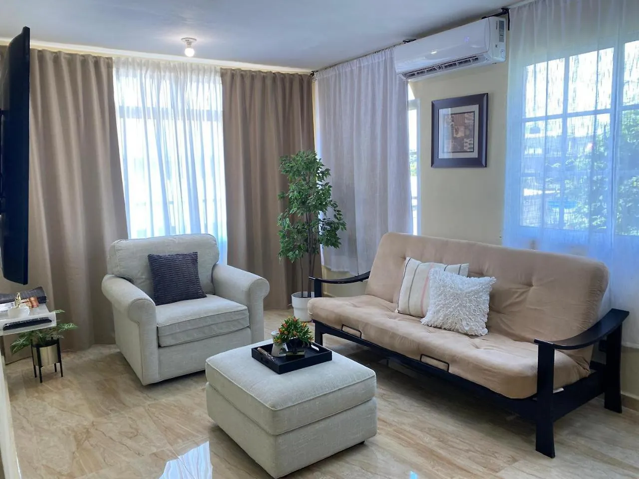 Luxury Apartment By Merengue House contacts